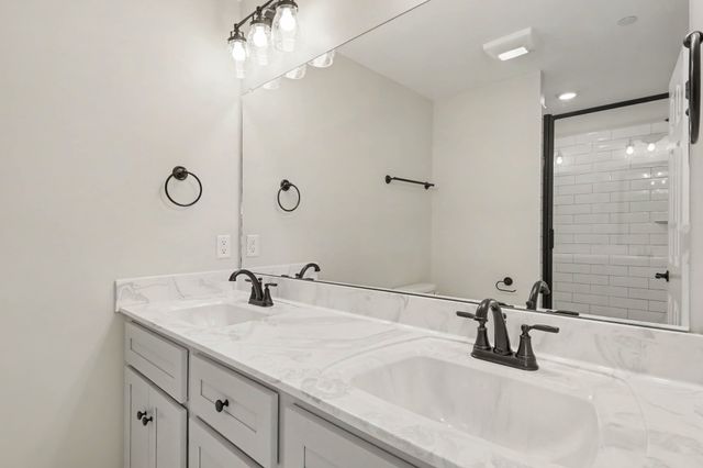 202 Emmett Dr, White House, TN 37188