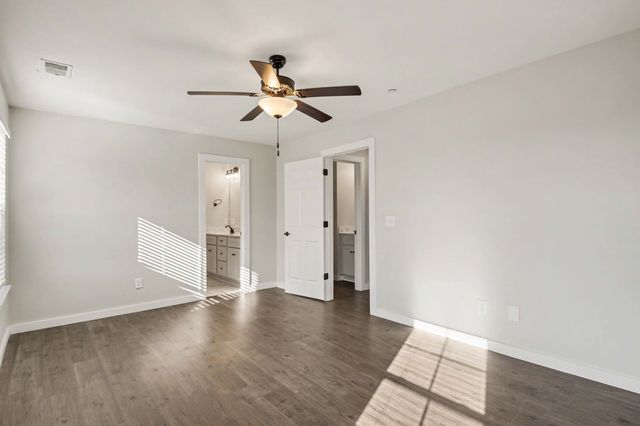202 Emmett Dr, White House, TN 37188