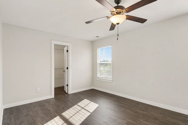 202 Emmett Dr, White House, TN 37188