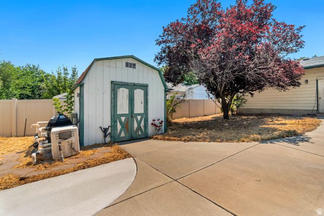3468 W SCHORR DR, West Jordan, UT 84084