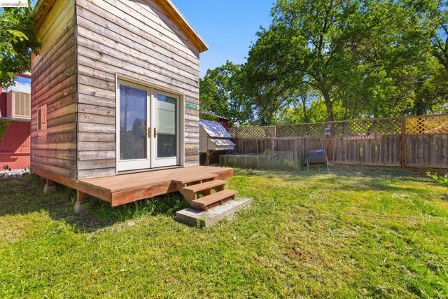 18237 4th Ave, Jamestown, CA 95327