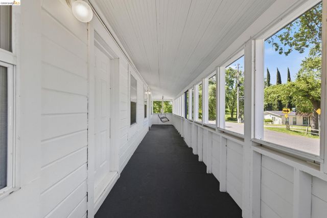 18237 4th Ave, Jamestown, CA 95327