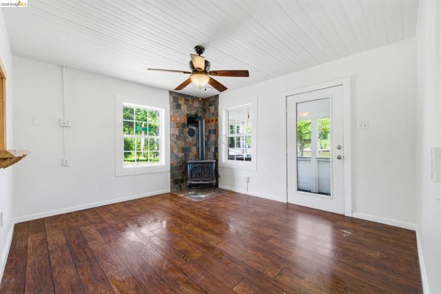 18237 4th Ave, Jamestown, CA 95327