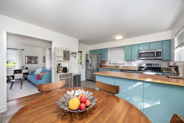 10019 Zig Zag Road, Montgomery, OH 45242