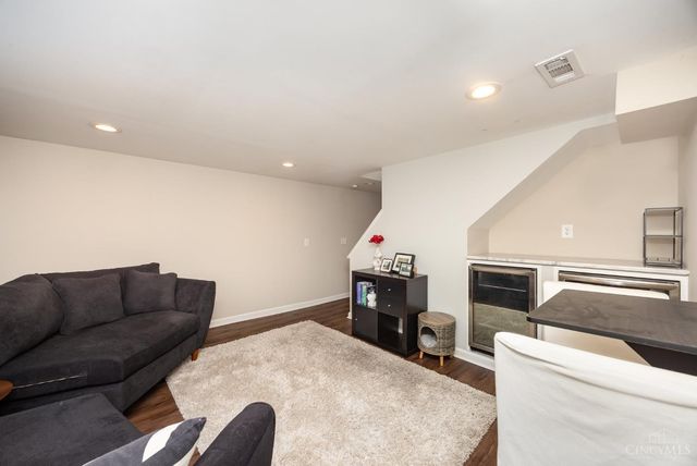 10019 Zig Zag Road, Montgomery, OH 45242