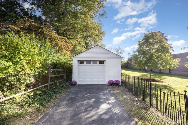 10019 Zig Zag Road, Montgomery, OH 45242