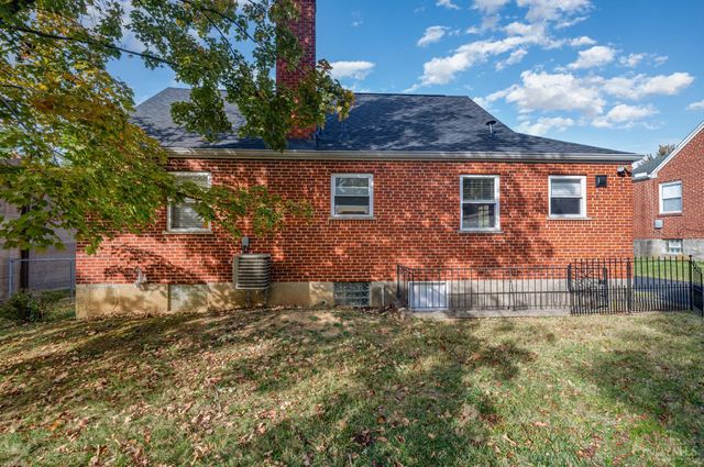 10019 Zig Zag Road, Montgomery, OH 45242