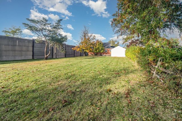 10019 Zig Zag Road, Montgomery, OH 45242