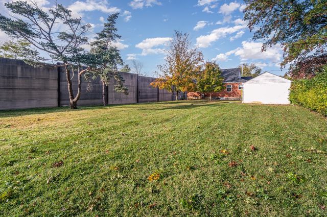 10019 Zig Zag Road, Montgomery, OH 45242