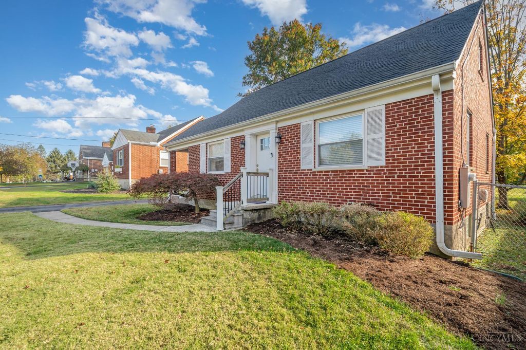 10019 Zig Zag Road, Montgomery, OH 45242