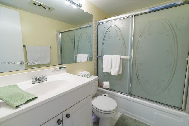 90 Berkshire D 90, West Palm Beach, FL 33417