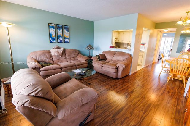 90 Berkshire D 90, West Palm Beach, FL 33417