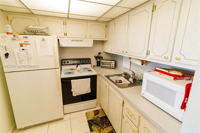 90 Berkshire D 90, West Palm Beach, FL 33417