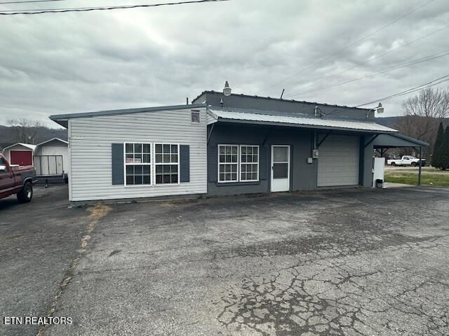 923 Winchester Ave, Middlesboro, KY 40965