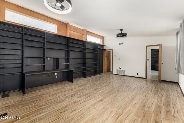 410 W PARKWAY Boulevard, Tempe, AZ 85281