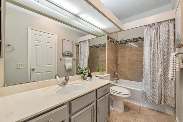 3402 Pinewood Ter 211, Fremont, CA 94536