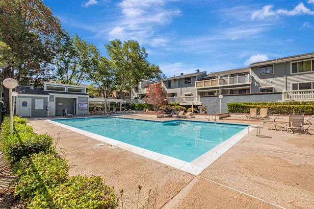 3402 Pinewood Ter 211, Fremont, CA 94536