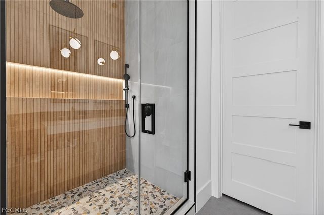 2822 SW 17th AVE, Cape Coral, FL 33914