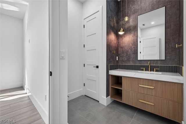 2822 SW 17th AVE, Cape Coral, FL 33914