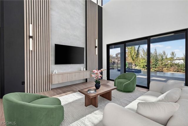 2822 SW 17th AVE, Cape Coral, FL 33914