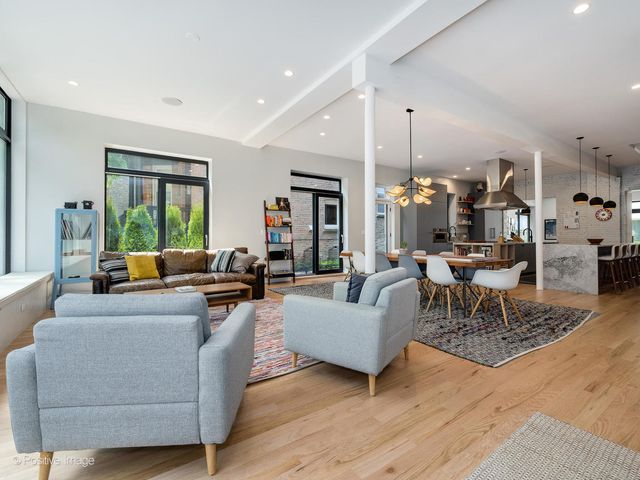 1364 N Wolcott Avenue, Chicago, IL 60622