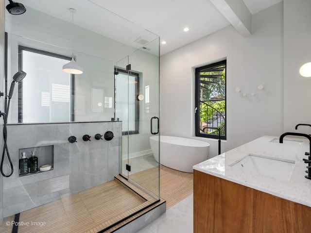 1364 N Wolcott Avenue, Chicago, IL 60622