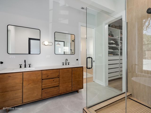 1364 N Wolcott Avenue, Chicago, IL 60622