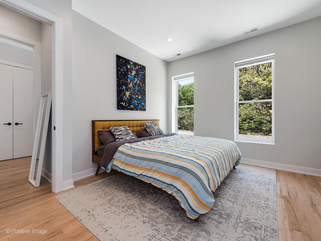 1364 N Wolcott Avenue, Chicago, IL 60622