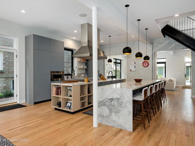 1364 N Wolcott Avenue, Chicago, IL 60622