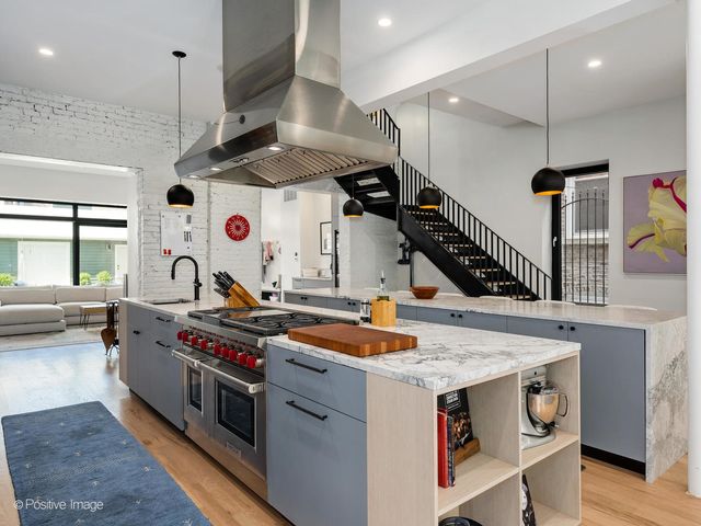 1364 N Wolcott Avenue, Chicago, IL 60622