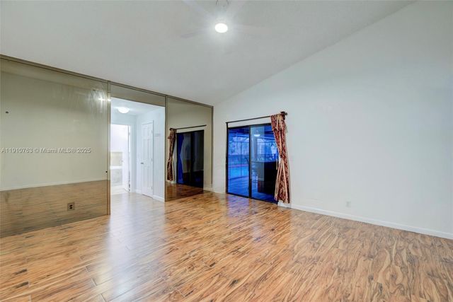 10949 NW 1st Mnr, Coral Springs, FL 33071