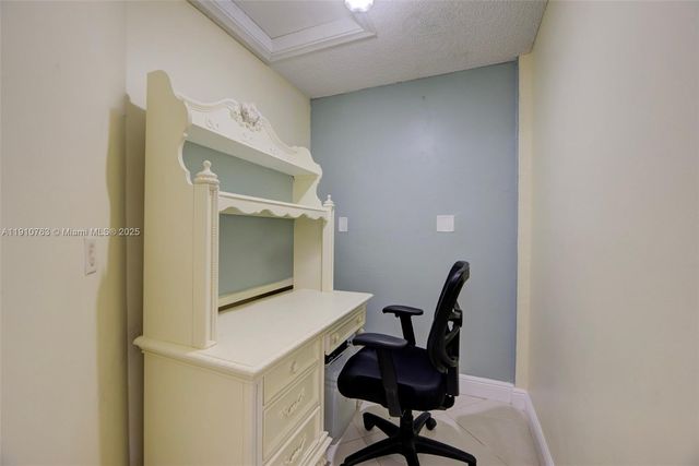 10949 NW 1st Mnr, Coral Springs, FL 33071