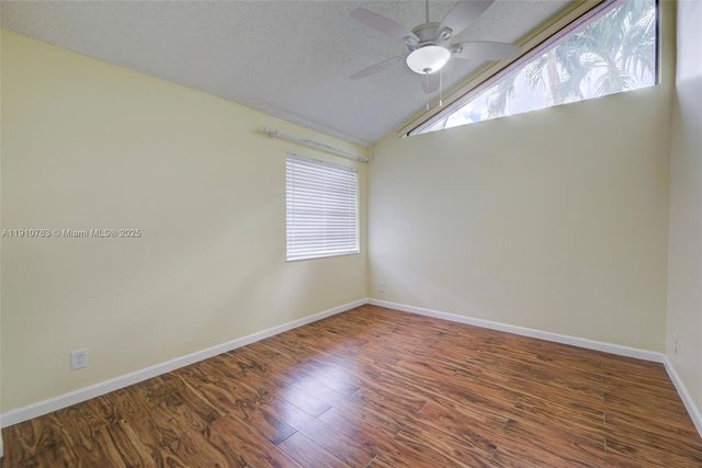 10949 NW 1st Mnr, Coral Springs, FL 33071