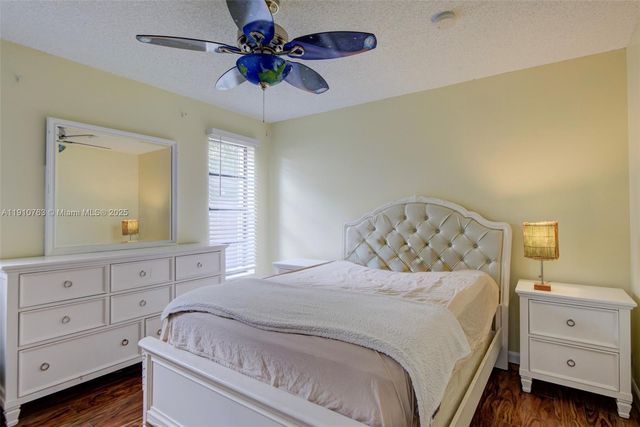 10949 NW 1st Mnr, Coral Springs, FL 33071