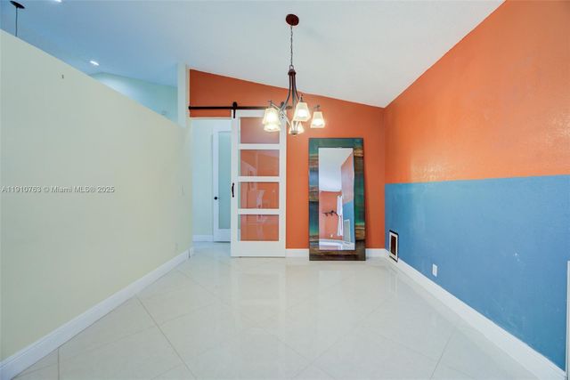 10949 NW 1st Mnr, Coral Springs, FL 33071