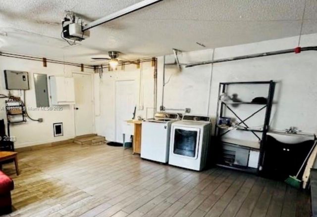 10949 NW 1st Mnr, Coral Springs, FL 33071