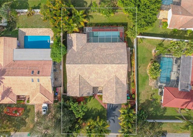 10949 NW 1st Mnr, Coral Springs, FL 33071