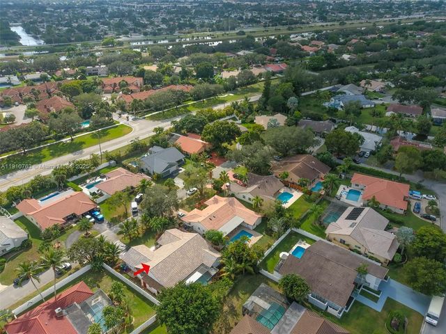 10949 NW 1st Mnr, Coral Springs, FL 33071