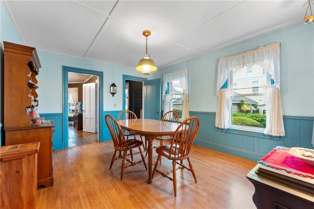 262 Sutton Avenue, East Providence, RI 02914
