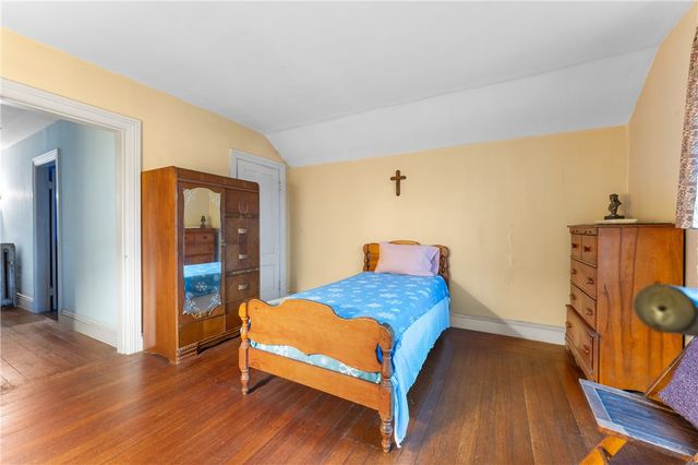 262 Sutton Avenue, East Providence, RI 02914