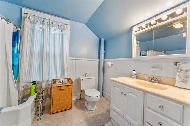262 Sutton Avenue, East Providence, RI 02914