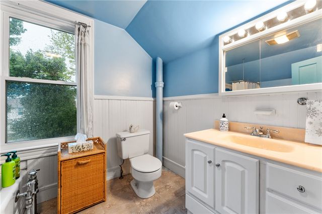 262 Sutton Avenue, East Providence, RI 02914