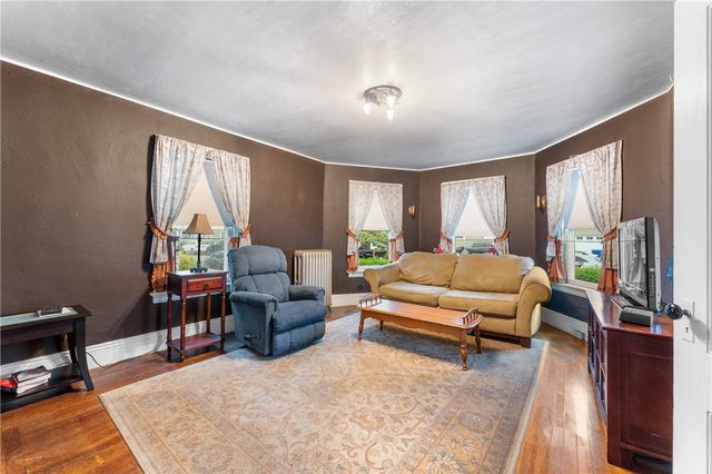 262 Sutton Avenue, East Providence, RI 02914