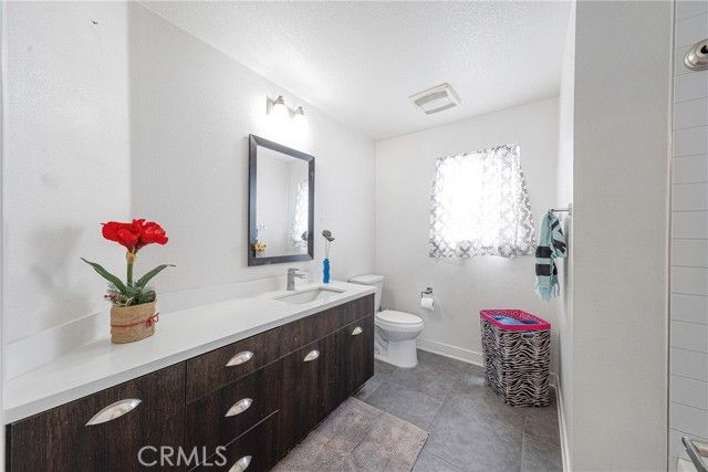 2976 Ripple Pl 201, Los Angeles, CA 90039