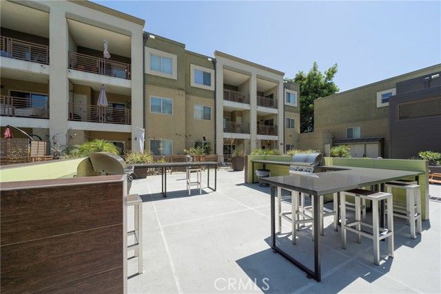 2976 Ripple Pl 201, Los Angeles, CA 90039