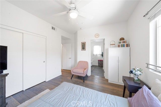 2976 Ripple Pl 201, Los Angeles, CA 90039