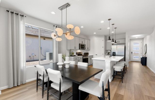 2205 Sandra Loop NE, Rio Rancho, NM 87144