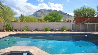 323 W Meadowbrook Drive, Oro Valley, AZ 85704
