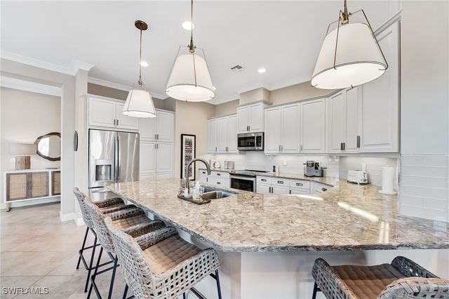 7002 Dominica DR, Naples, FL 34113