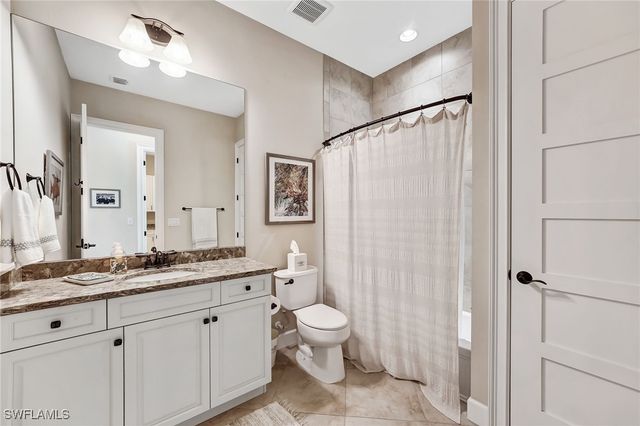 7002 Dominica DR, Naples, FL 34113